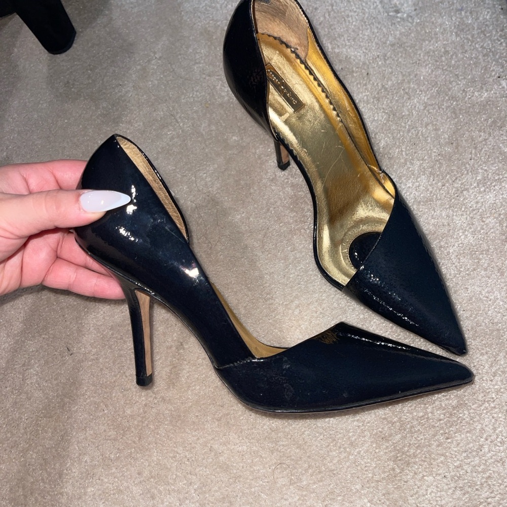 Report Signature Glossy Black Heels
